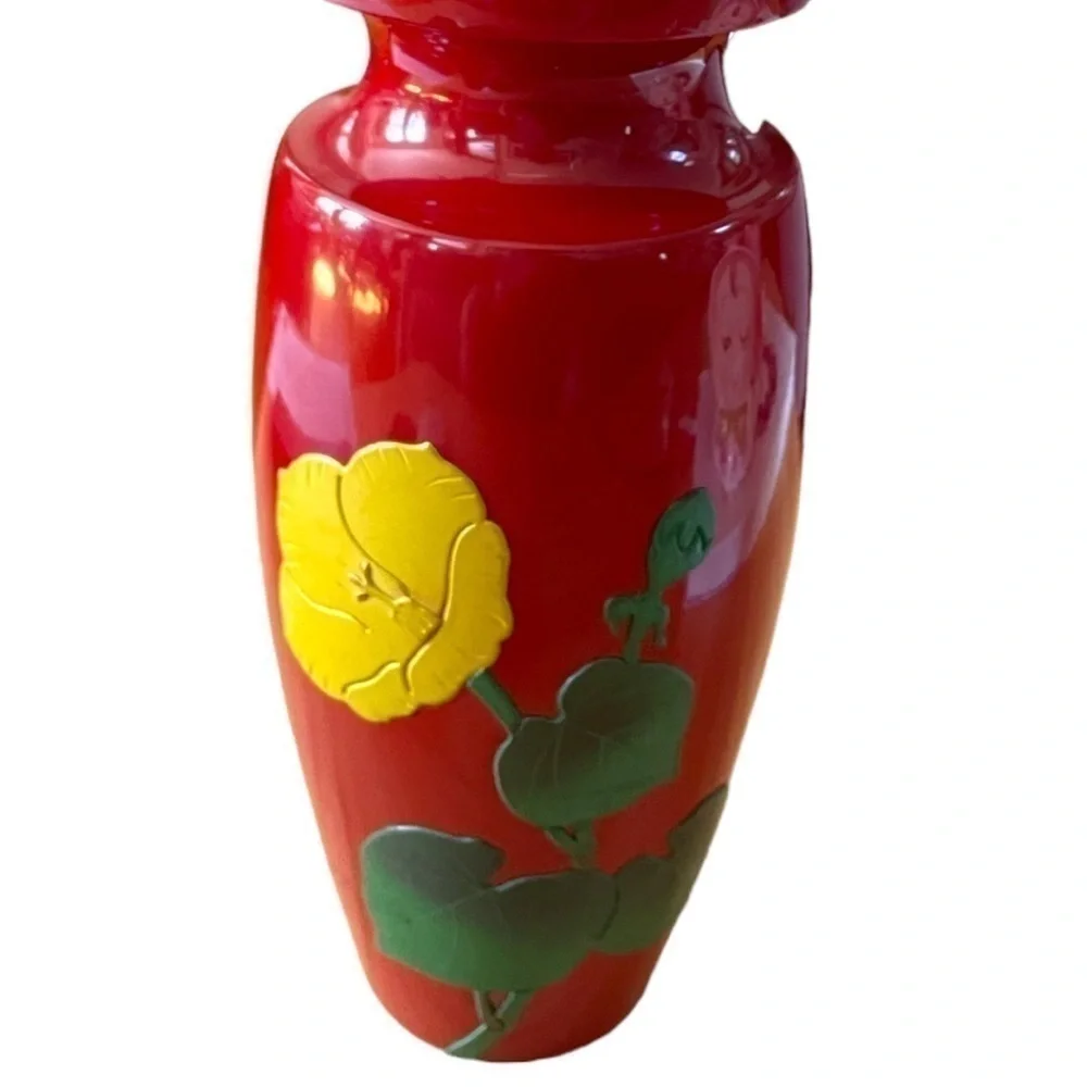 BEAUTIFUL Asian inspired carved wooden vase, lacquered, excellent condition
